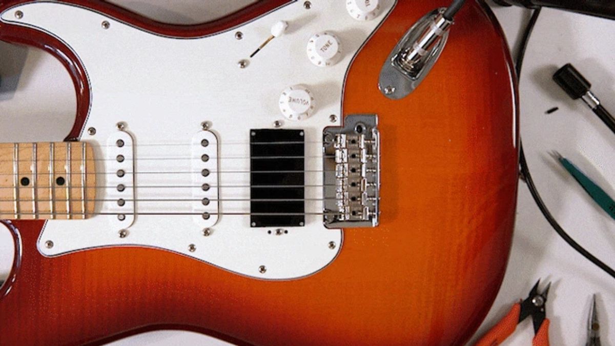 Rewolucyjny przetwornik gitarowy ōPik. Zamiast prądu optyczne przetwarzanie drgań strun 1