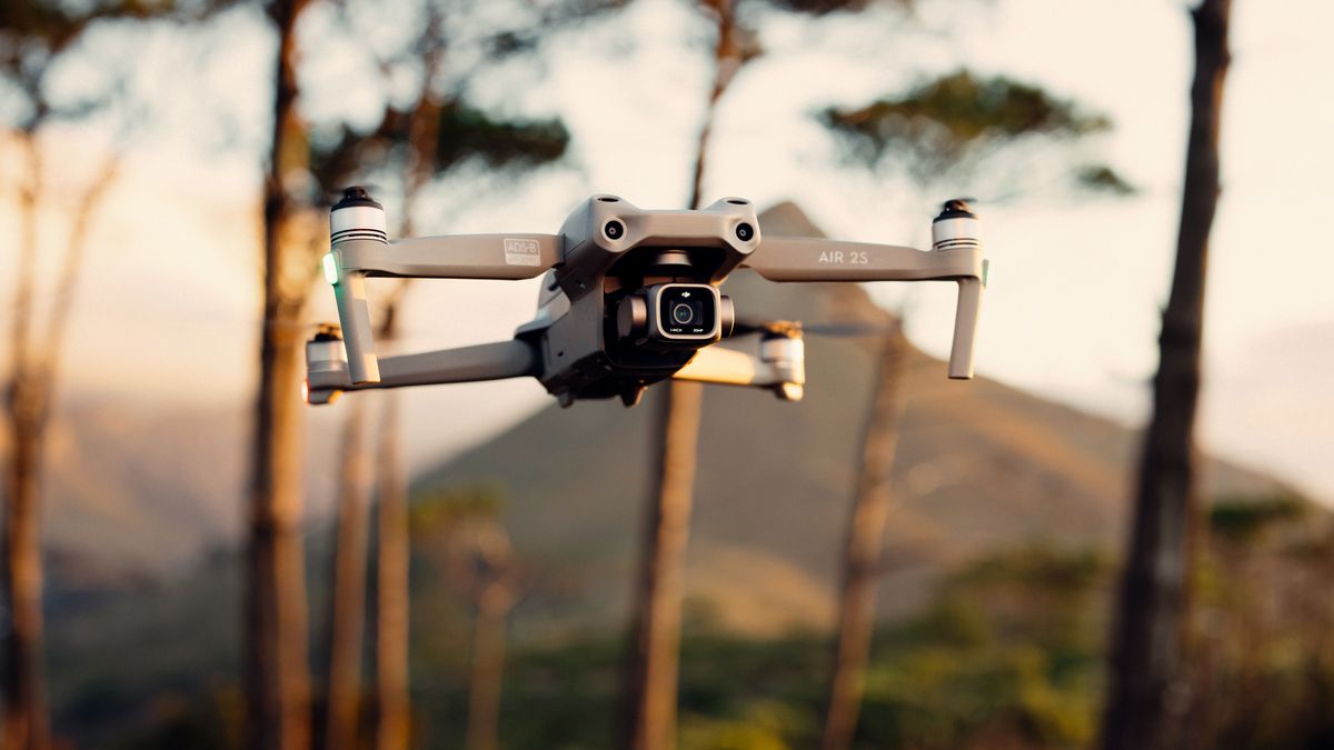 DJI Air 2S to mały dron z matrycą 1” i możliwością kręcenia w 5,4K 1