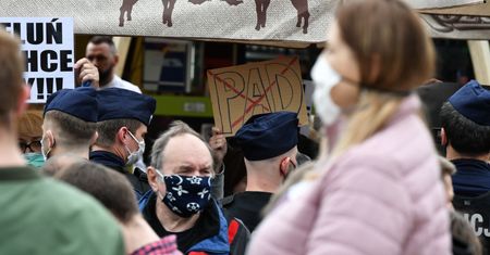 Wieluń. Robert Biedroń opublikował nagranie. Szarpanina podczas przemowy Andrzeja Dudy?