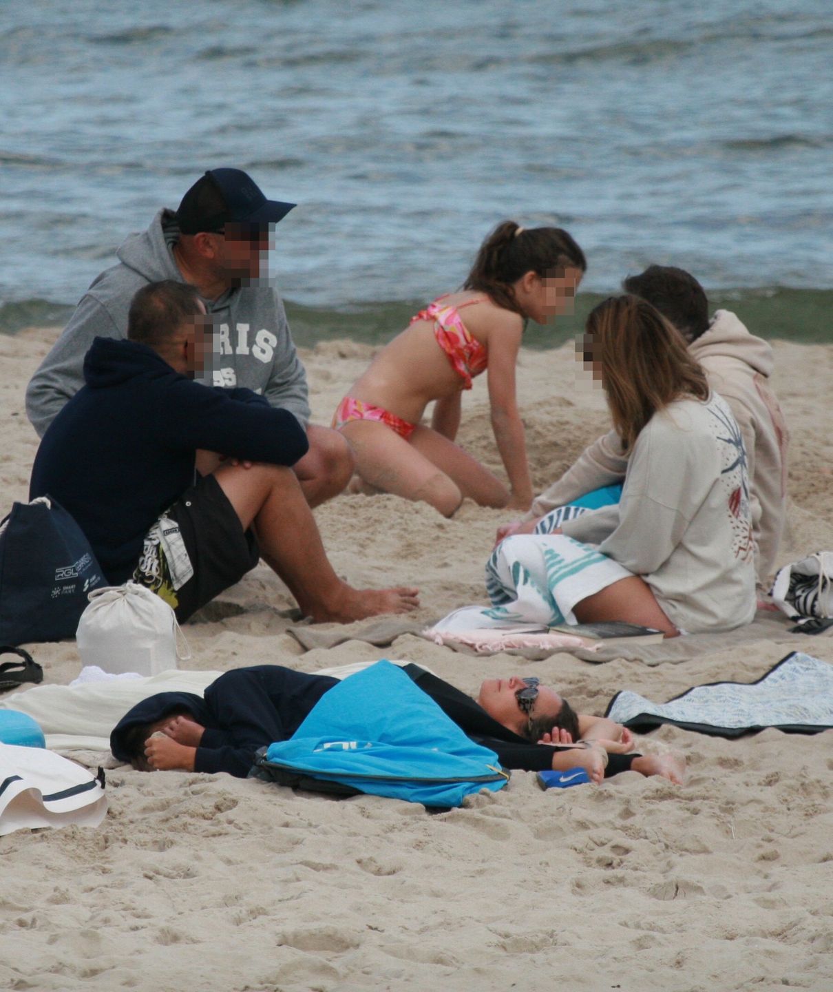 Monika Mrozowska dokazuje na plaży z nowym partnerem 