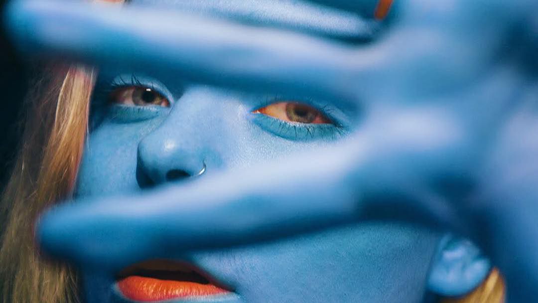 Pamiętacie Eiffel 65? Ta fotografka również kocha "niebieskie ludziki" 1