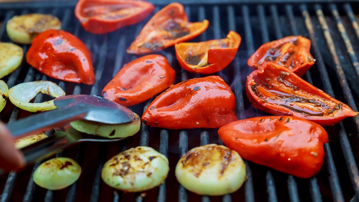 Podpowiadamy, jak grillować warzywa