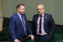 Nagrody i premie w ministerstwach Czarnka i Niedzielskiego. Kwoty są coraz wyższe