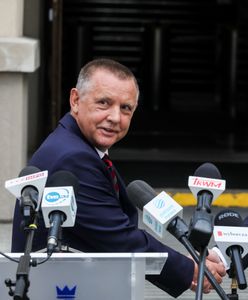 Wpadka Banasia na konferencji prasowej z Mentzenem