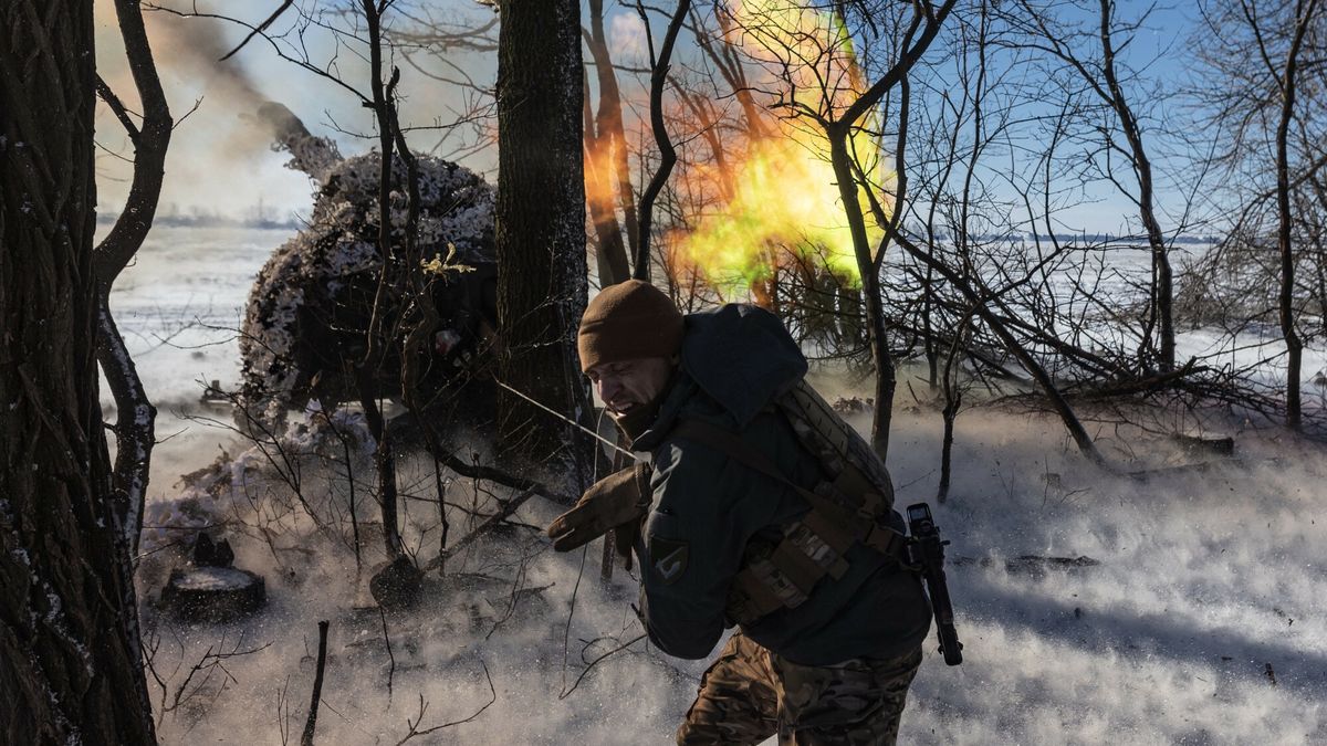 Wojna w Ukrainie rok 2025
DONETSK OBLAST, UKRAINE - FEBRUARY 17: Ukrainian soldiers of the 117th Brigade fire D-30 artillery in the direction of Pokrovsk, Ukraine on 17 February 2025. Diego Herrera Carcedo / Anadolu/ABACAPRESS.COM
AA/ABACA