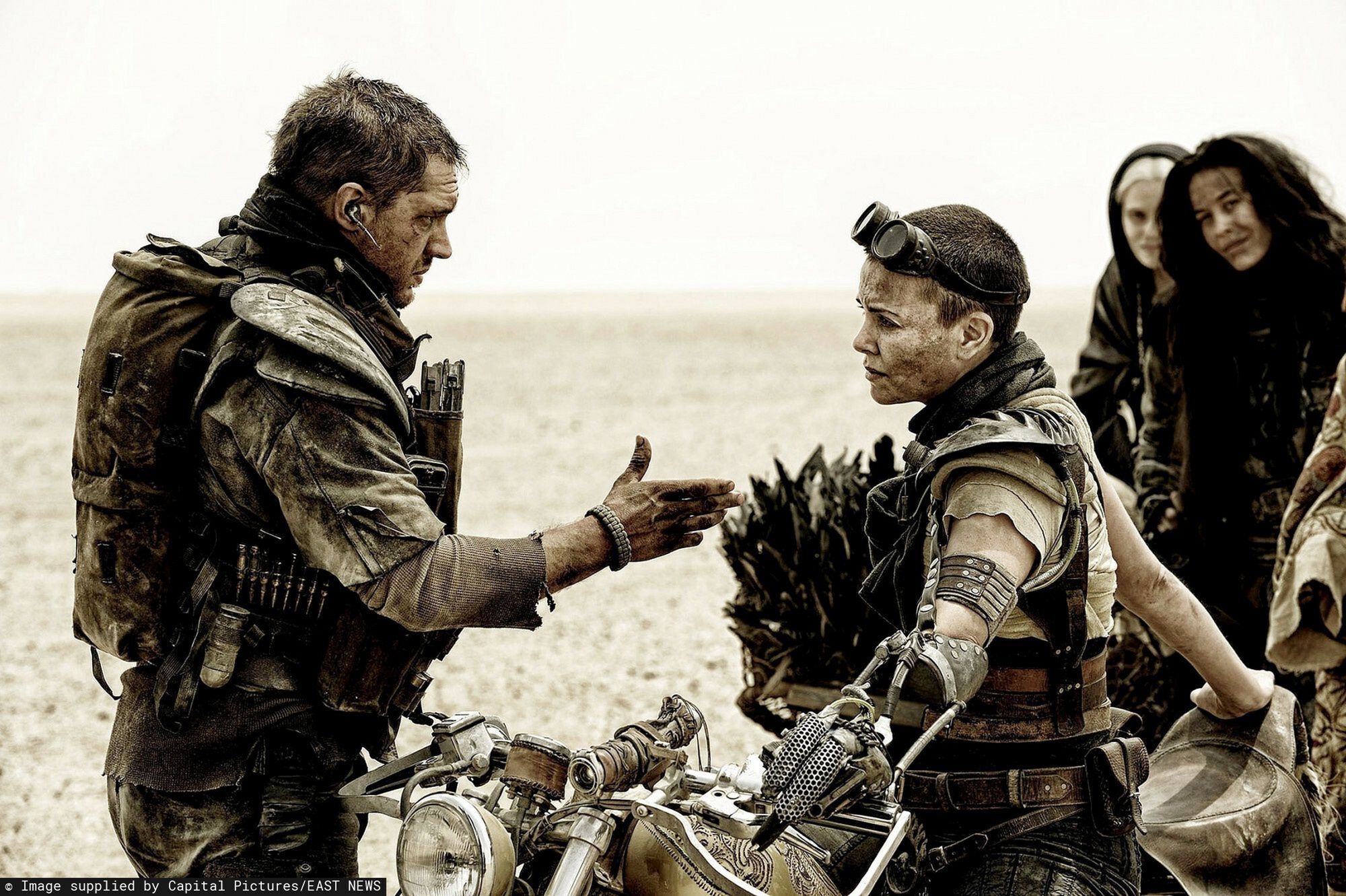 Charlize Theron i Tom Hardy