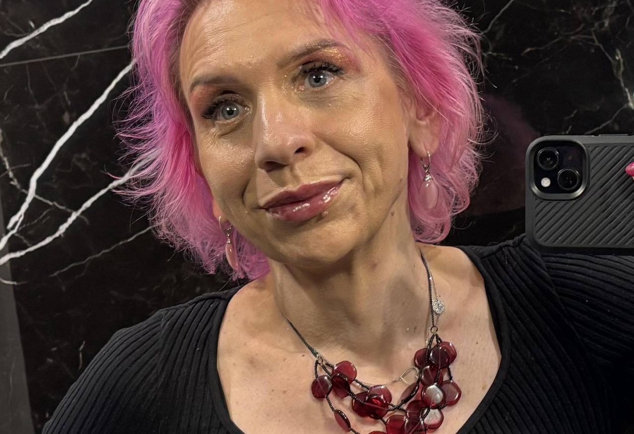 Jest po korekcie płci. Oto z jakimi komentarzami się mierzy