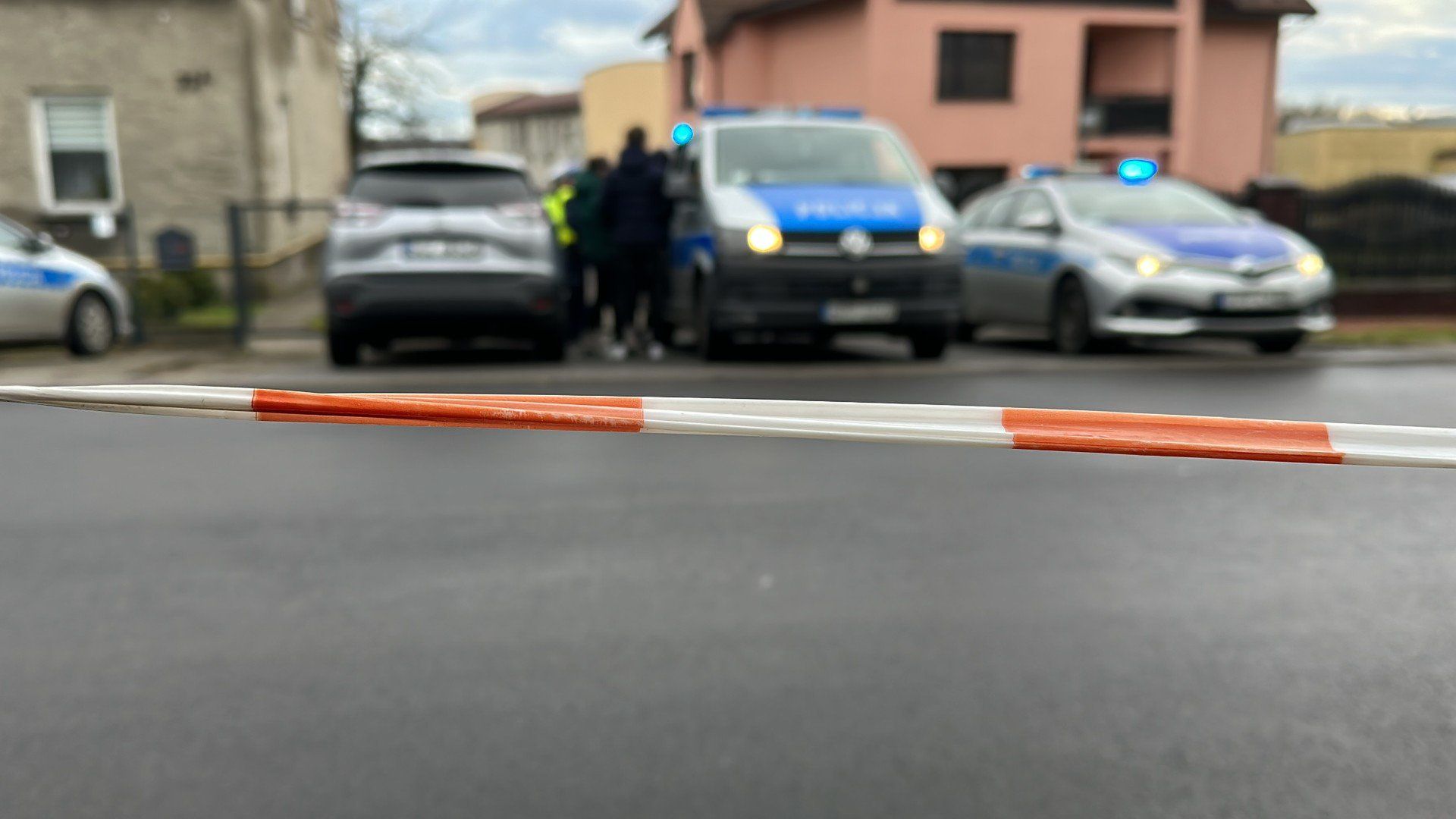 Ukrainiec próbował zabić trzy osoby w Częstochowie. Policjanci musieli strzelać