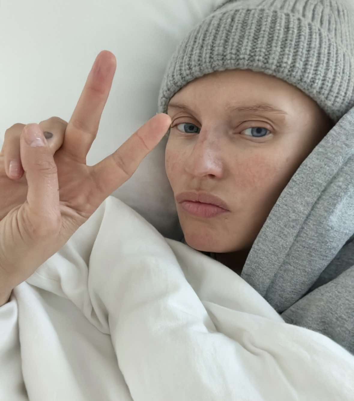 Bianca Balti choruje na raka