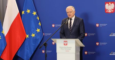 Jarosław Gowin drażni prezesa PiS. Test na wytrzymałość