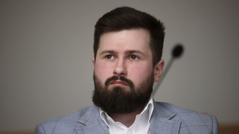 �ukasz G�gulski
okr�gowy, proces, s�d, spowodowanie, wypadek, wypadku, kolizja, kolizji, m�ody kierowca, odwo�awczy, prawa, prawo, przestrzeganie, rz�dowa kolumna, rz�dowe auto, rz�dowej kolumny, rz�dowy, s�downictwo, seicento, wyrok, obszar