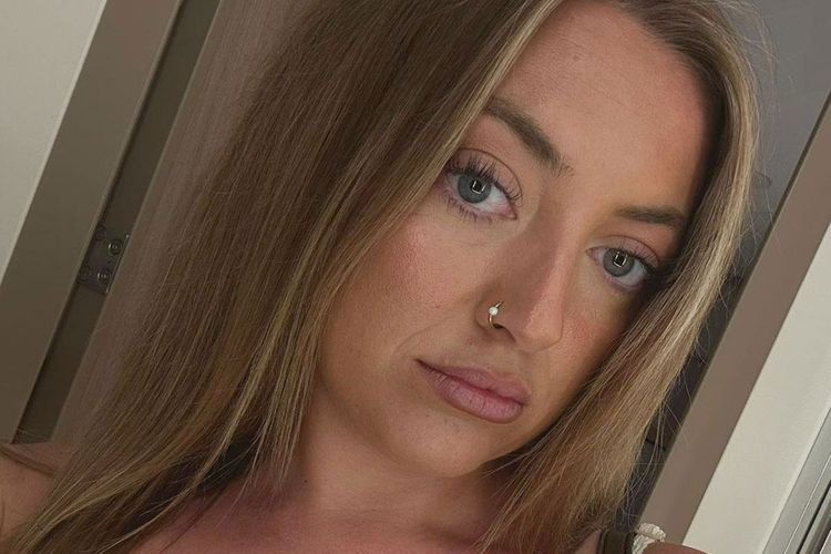 Taki objaw dał rak języka. 25-latka długo go ignorowała