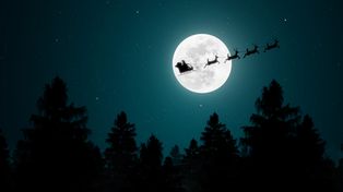 Święty Mikołaj już leci z prezentami. Można śledzić jego sanie na radarze