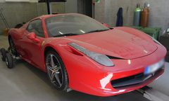 Wpadł lider polskiego gangu "wnuczków". Jego Ferrari skonfiskowała policja