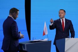 "Krzyżował nogi". Ekspert zwrócił uwagę, co jeszcze robił Nawrocki