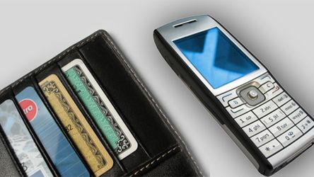 Poznaj prawne aspekty umów telekomunikacyjnych - poradnik UKE 1