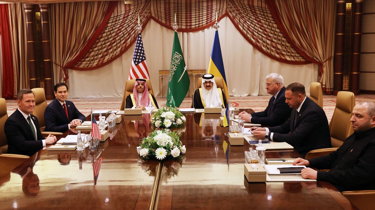 JEDDAH, SAUDI ARABIA - MARCH 11: (L-R) U.S. National Security Advisor Mike Waltz, U.S. Secretary of State Marco Rubio, Saudi Foreign Minister Faisal bin Farhan and National Security Advisor Mosaad bin Mohammad al-Aiban, Ukrainian Foreign Minister Andrii Sybiha, Ukrainian Head of Presidential Office Andriy Yermak and Ukrainian Minister of Defense Rustem Umerovto attend a meeting between the US and Ukraine hosted by the Saudis on March 11, 2025 in Jeddah, Saudi Arabia. An American delegation led by US Secretary of State Marco Rubio is in Jeddah to attend a high-stakes meeting with Ukrainian officials, in efforts to lay the groundwork for peace negations to end Russia's war in Ukraine. The talks come after Zelensky met with Saudi Crown Prince Mohammed bin Salman on Monday, and in the wake of a recent rift in US-Ukraine relations. (Photo by Salah Malkawi/Getty Images)