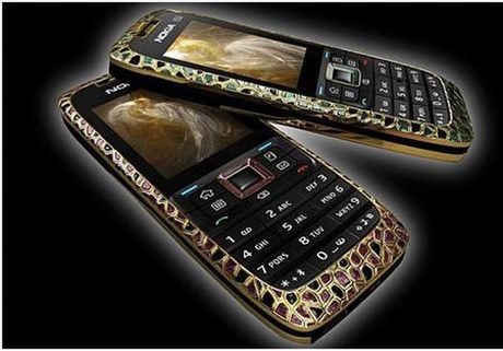 Peter Aloisson i jego ekskluzywne komórki 2