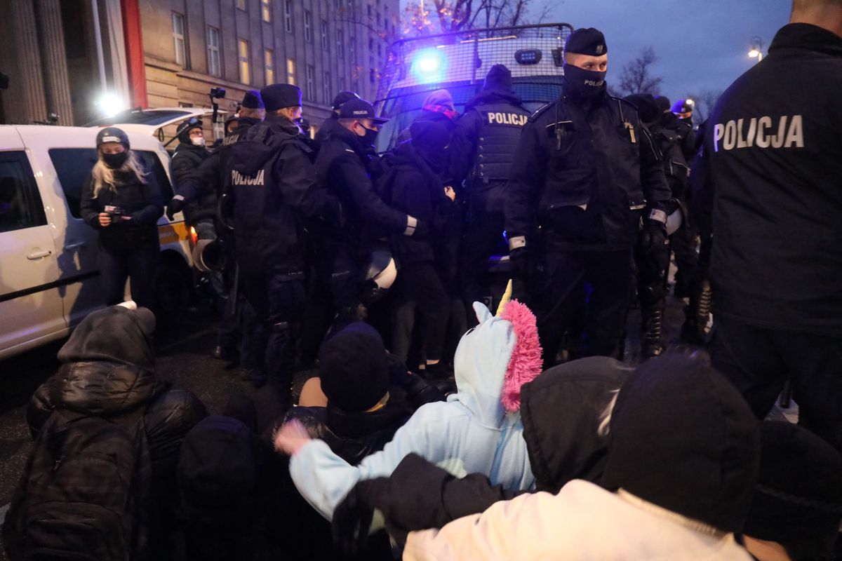 Strajk Kobiet. Blokada ulic w Warszawie