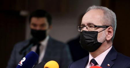 Minister zdrowia: w środę lub w piątek możliwe kolejne restrykcje