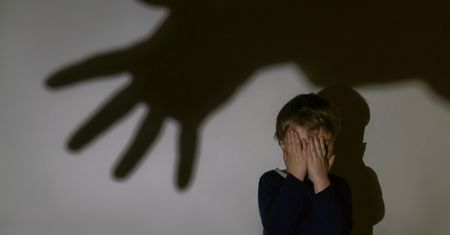 Rodzice zgotowali 3,5-letniemu Kubusiowi piekło. Malutkie dziecko nie przeżyło