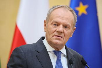 Awantura przed TK. Tusk zabrał głos. "Nie cofniemy się"