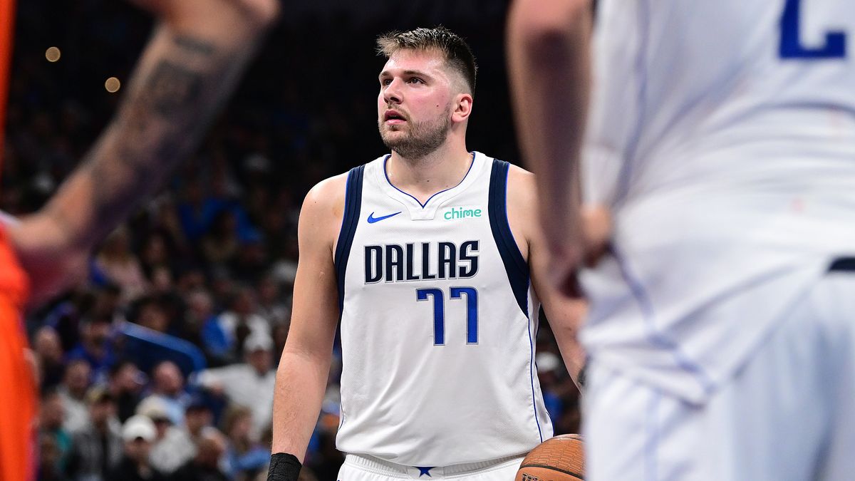 OKLAHOMA CITY, OKLAHOMA - DECEMBER 10: Luka Doncic #77 of the Dallas Mavericks prepares to attempt a free throw during the second half against the Oklahoma City Thunder at Paycom Center on December 10, 2024 in Oklahoma City, Oklahoma. NOTE TO USER: User expressly acknowledges and agrees that, by downloading and or using this photograph, User is consenting to the terms and conditions of the Getty Images License Agreement. (Photo by Joshua Gateley/Getty Images)