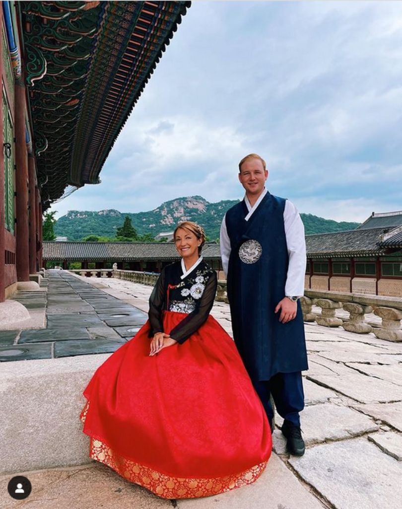 Jane Seymour celebruje koreański ślub syna