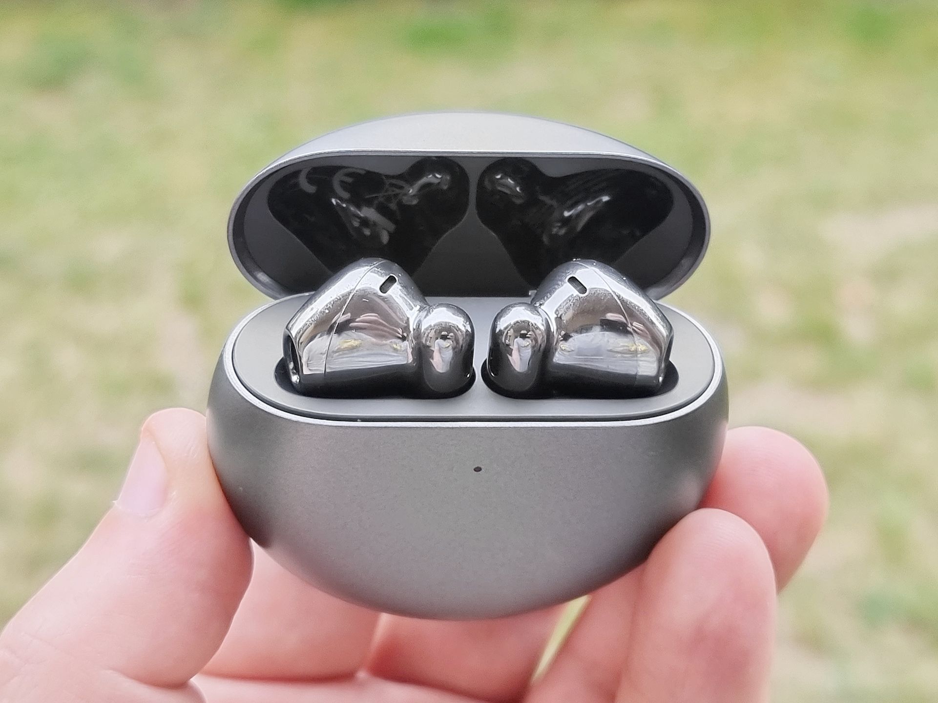 Wygoda ponad wszystko. Test słuchawek Huawei FreeBuds 4 z ANC 3