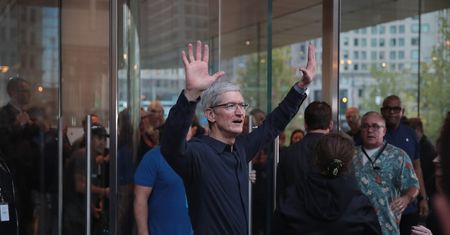 Szef Apple zdradził, dlaczego nie jest uzależniony od iPhone'a. Pomógł mu... sam iPhone