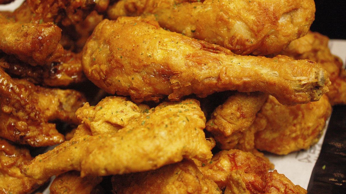 Chrupiące  i soczyste podudzia z kurczaka.