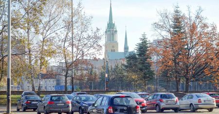 Łódź. Kuria z udziałami w gminnej spółce, jest doniesienie do prokuratury
