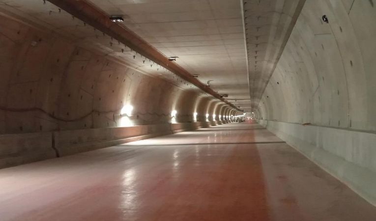 Oto jak wygląda teraz tunel w Świnoujściu. Drogowcy piszą o "dużym stopniu skomplikowania" prac