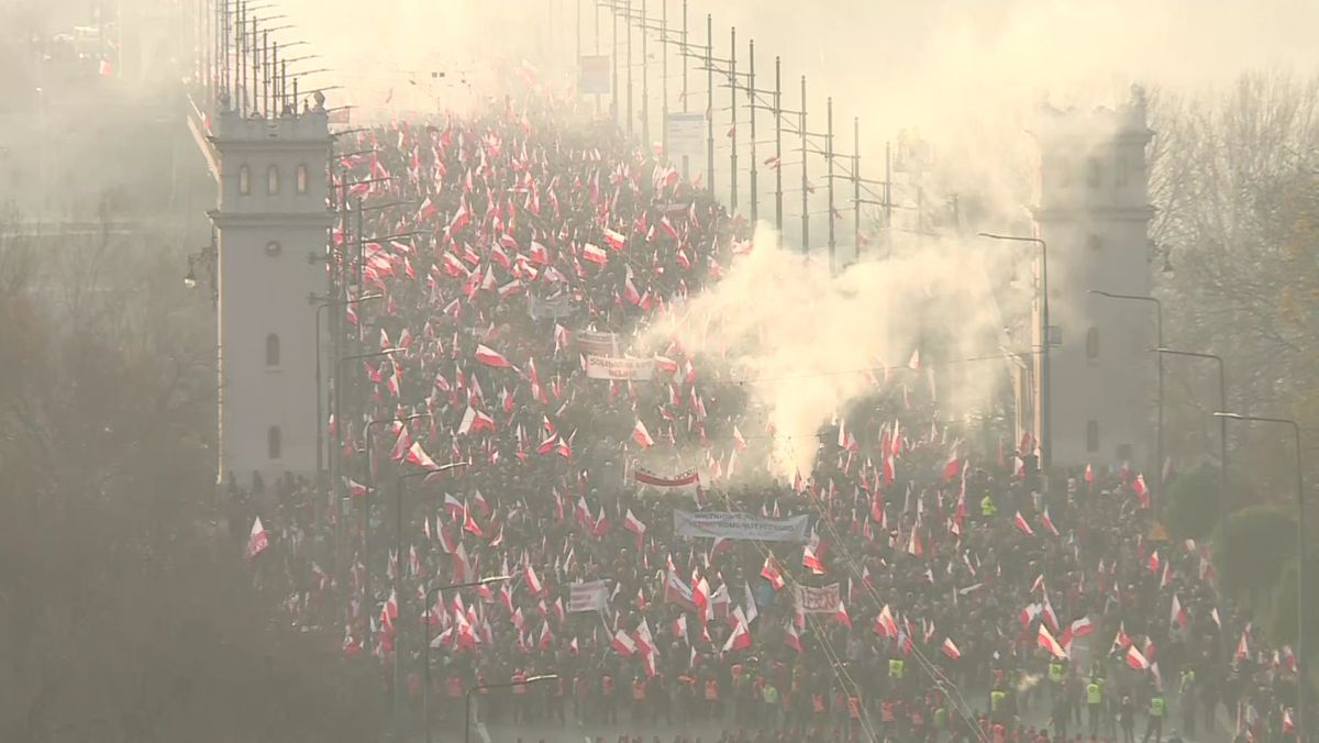 W marszu uczestniczy ok. 100 tys. osób, według danych policji