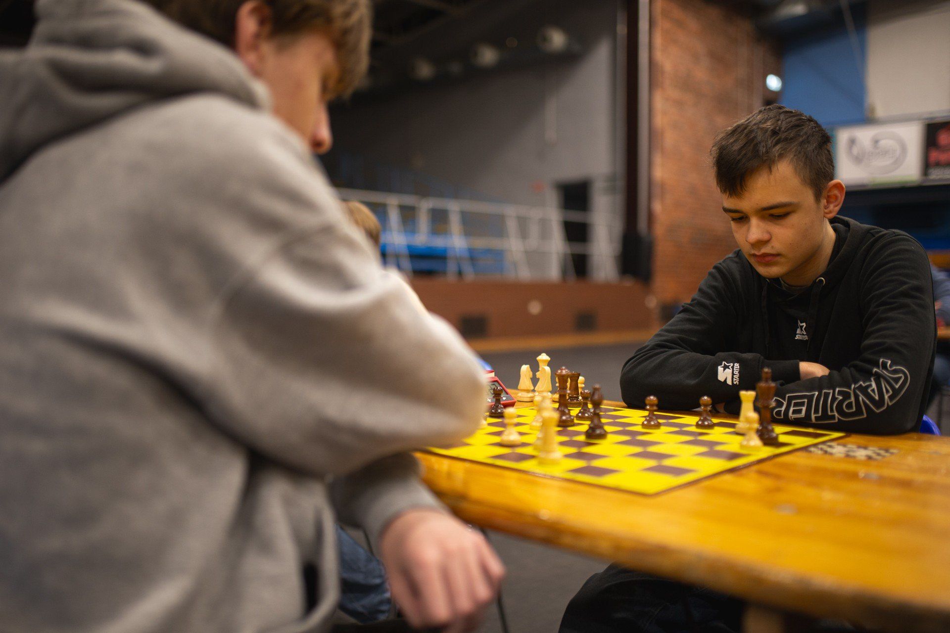 Młodzi szachiści rozegrali emocjonujące zawody drużynowe w Słupsku