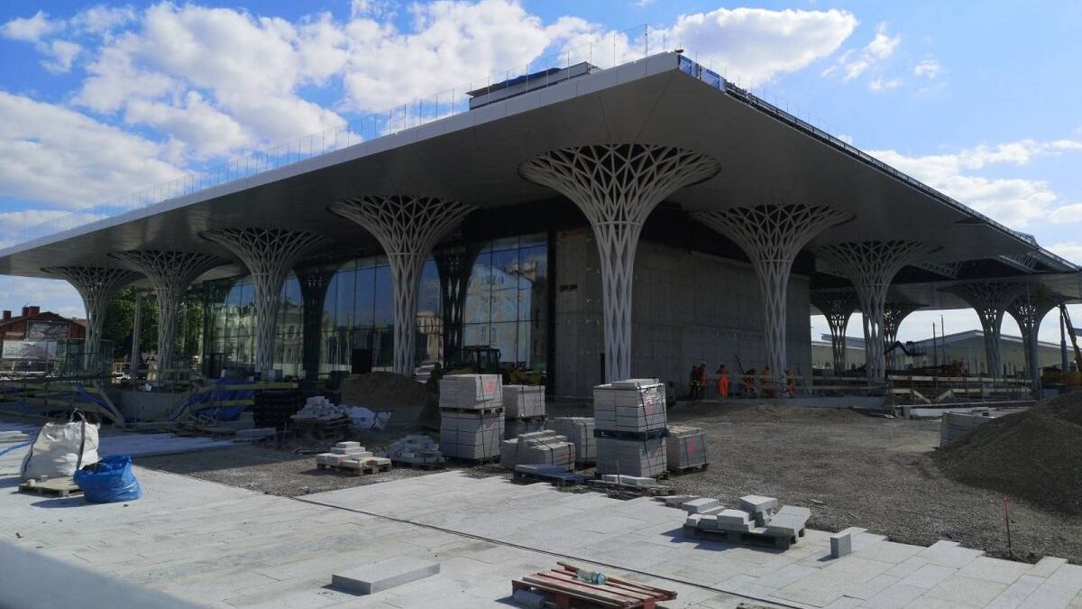 Budowa Dworca Metropolitalnego przeciągnie się o kolejne miesiące