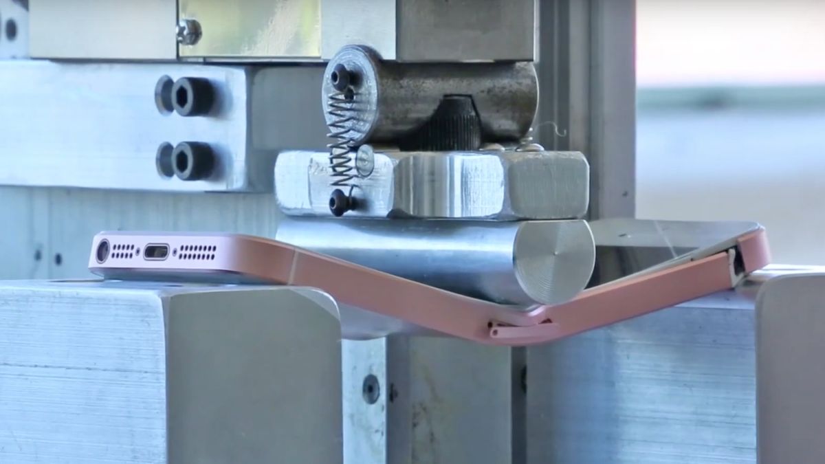 iPhone SE vs iPhone 6s - który jest wytrzymalszy? 1