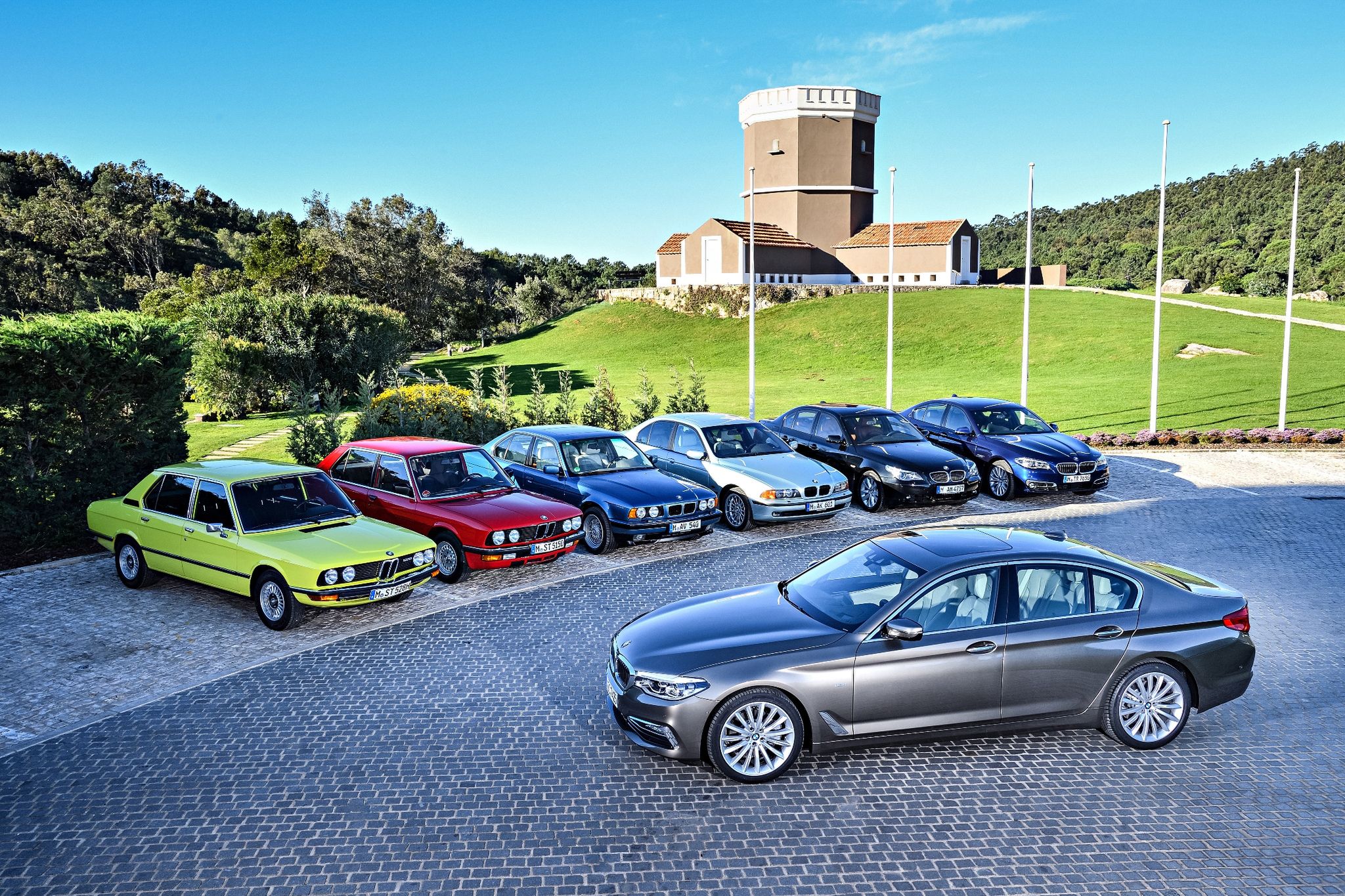 BMW może być z siebie dumne. Jest drugą najczęściej wyszukiwaną marką samochodową świata i bardziej interesuje Japończyków niż ich rodzima Toyota.