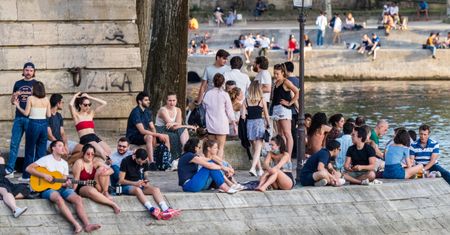 Koronawirus w Polsce. Druga fala epidemii. Psycholog: Przestaliśmy się bać