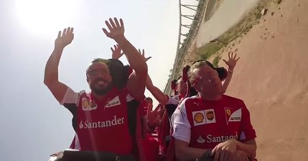 Kimi Räikkönen i Fernando Alonso na rollercoasterze Ferrari