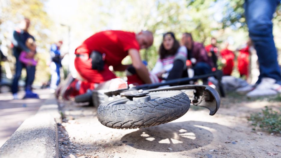 wypadek na hulajnodze elekstrycznej