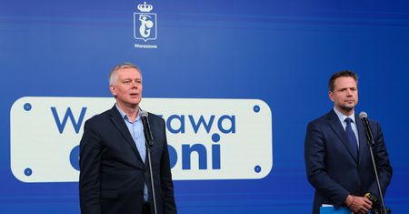 Brakuje tysięcy policjantów. Minister Siemoniak i prezydent Trzaskowski mówią o problemie