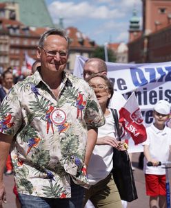 Protest antyszczepionkowców w Warszawie. W pochodzie szedł Wojciech Cejrowski