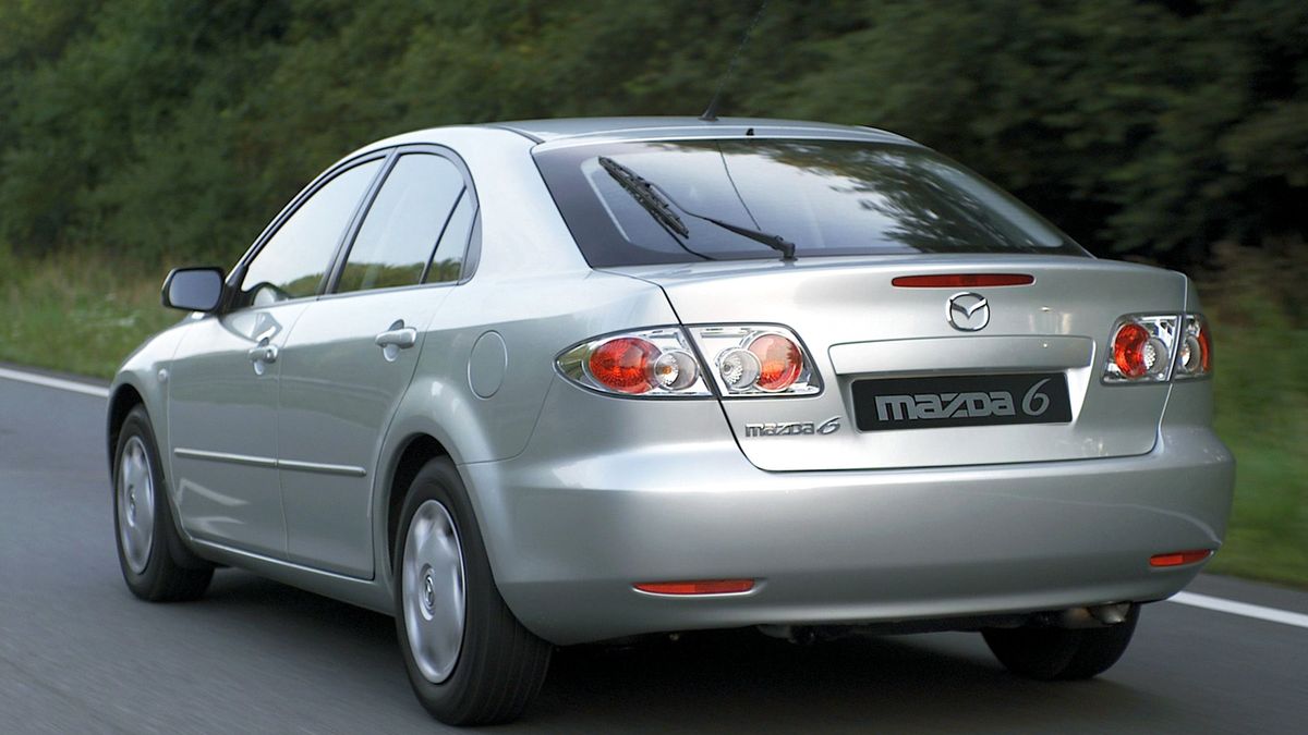 Mazda 6 jest niekiedy dwa razy tańsza od podobnej hondy accord. Czy to znaczy, że dwa razy gorsza?