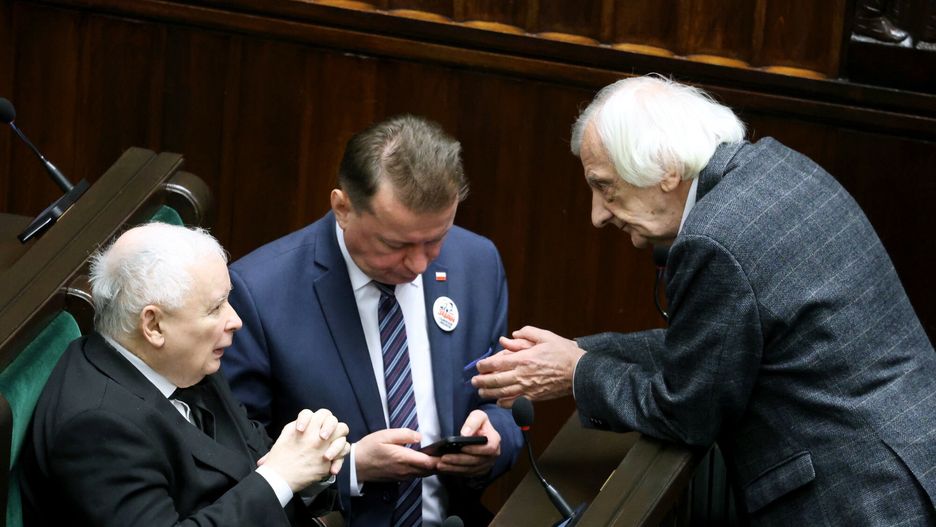 PiS zmienia większość kandydatów do komisji śledczej ds. Pegasusa