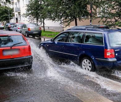 Wrocław. Burza nad miastem. Zalane ulice i utrudnienia. Czekamy na wasze zdjęcia