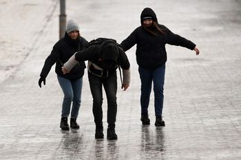 Rekord 322 tys. zł kary za chodnik. Rzadki przypadek, ale warto uważać
