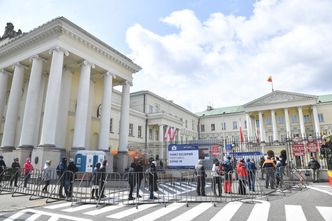 Pracownicy proszą o wolne na szczepienie. Pracodawcy każą im się szczepić po godzinach pracy