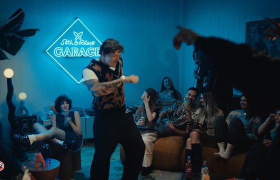 Wszystkie poziomy imprezy w nowej kampanii marki Garage