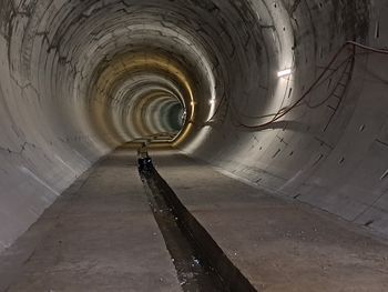 Łódź: Niedokończony tunel może być schronem. Jest odporny na bomby